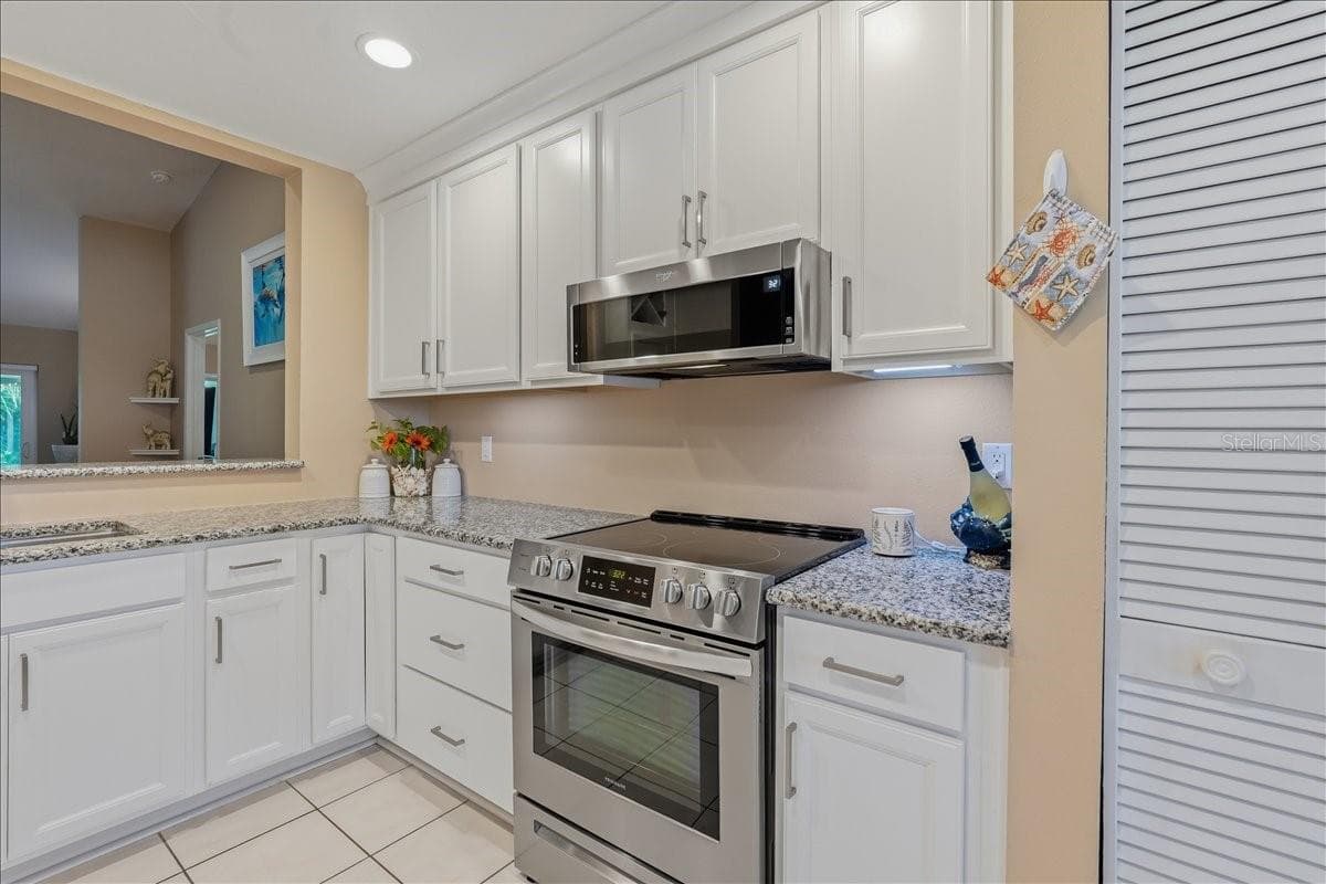 11602 WHITE ASH DRIVE — photo 13 of 58