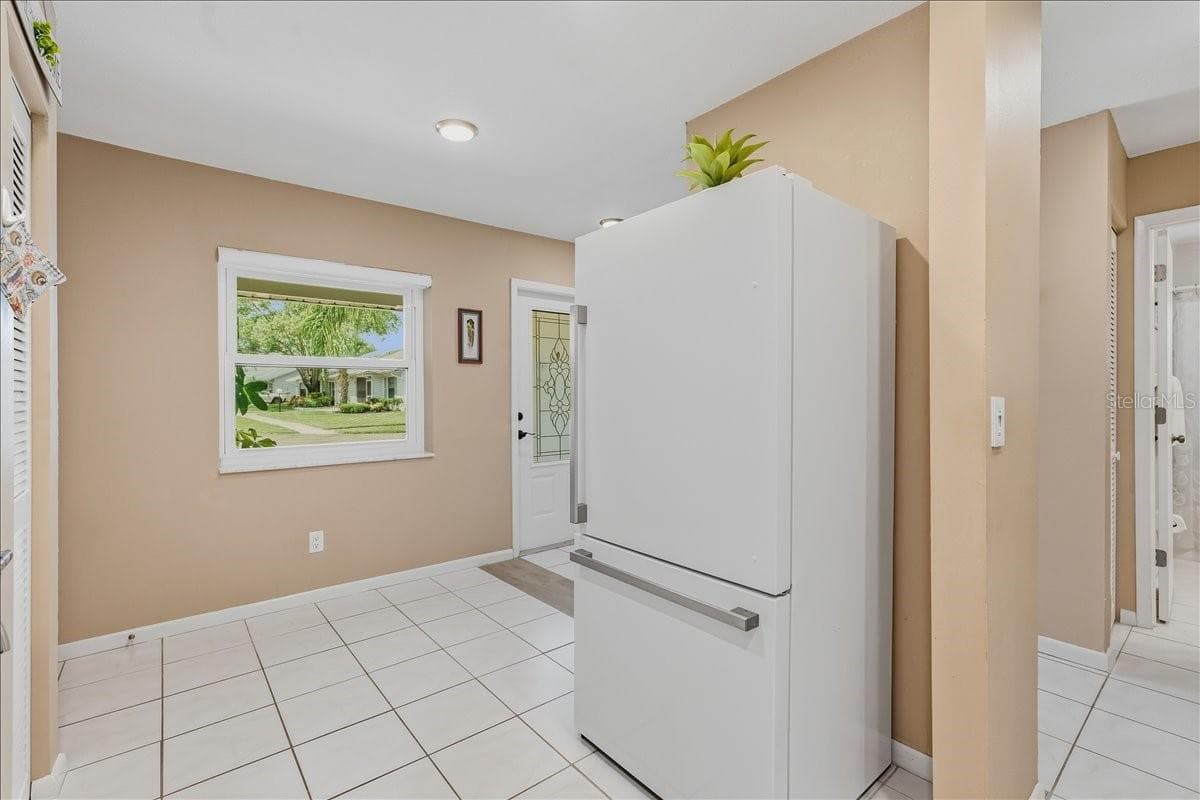 11602 WHITE ASH DRIVE — photo 14 of 58