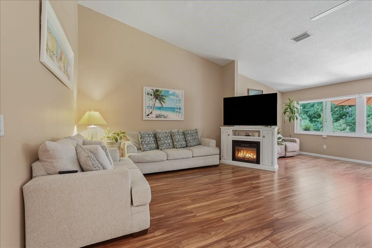 11602 WHITE ASH DRIVE — photo 15 of 58