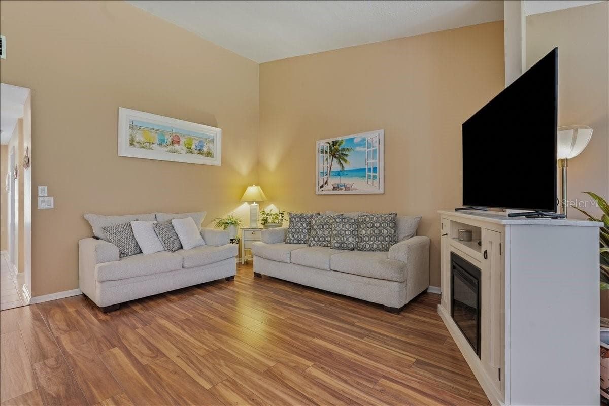 11602 WHITE ASH DRIVE — photo 16 of 58