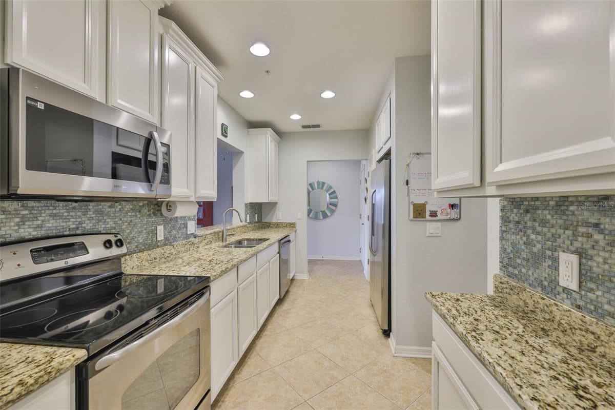 7344 SKYBIRD ROAD — photo 13 of 34