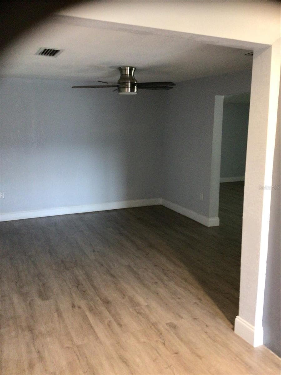 1010 DAKOTA AVENUE — photo 20 of 25