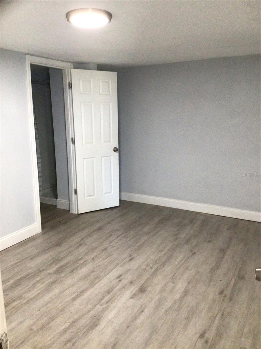 1010 DAKOTA AVENUE — photo 21 of 25