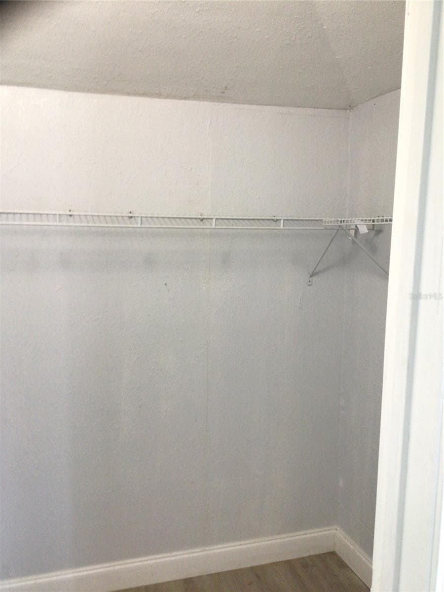 1010 DAKOTA AVENUE — photo 13 of 25