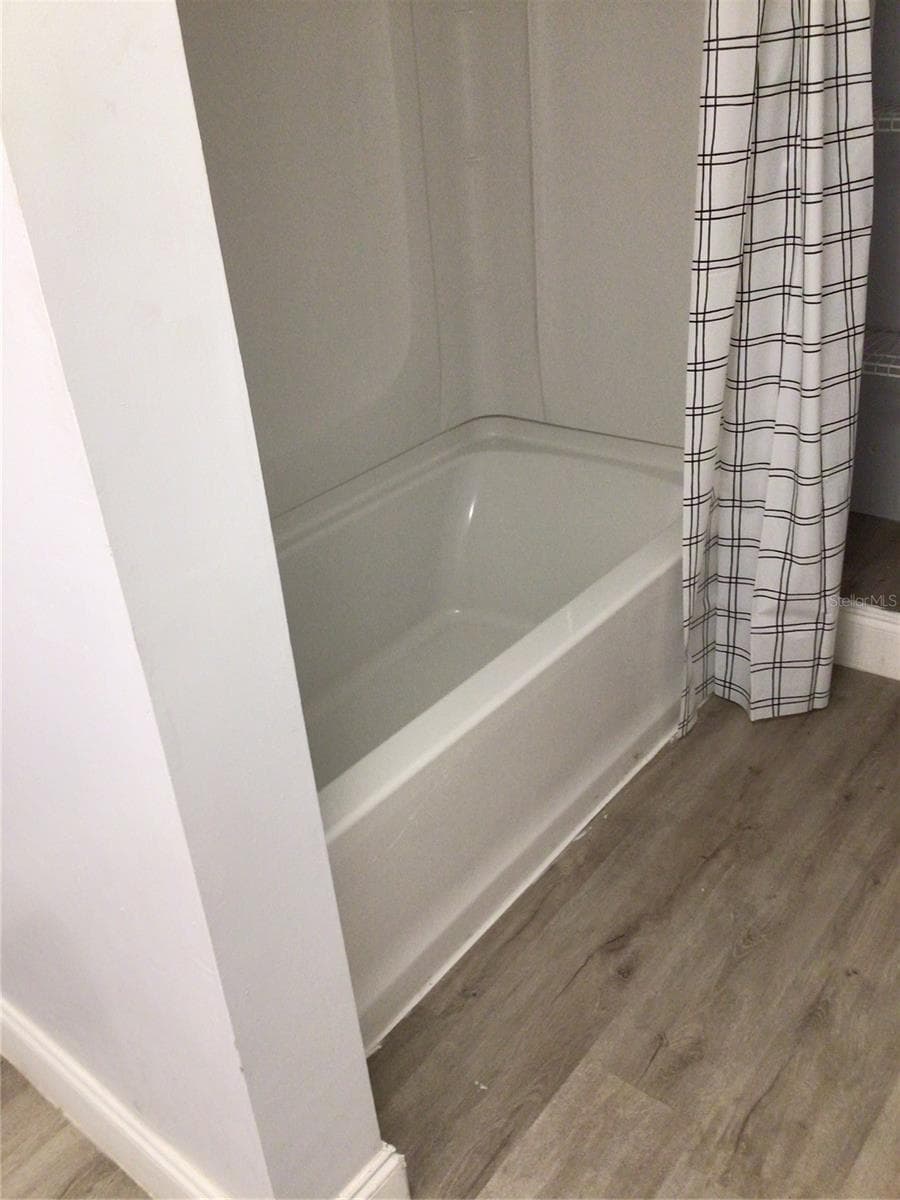 1010 DAKOTA AVENUE — photo 7 of 25
