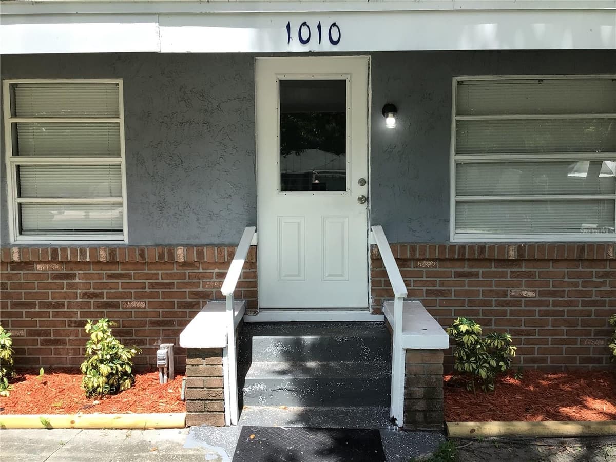 1010 DAKOTA AVENUE — photo 2 of 25