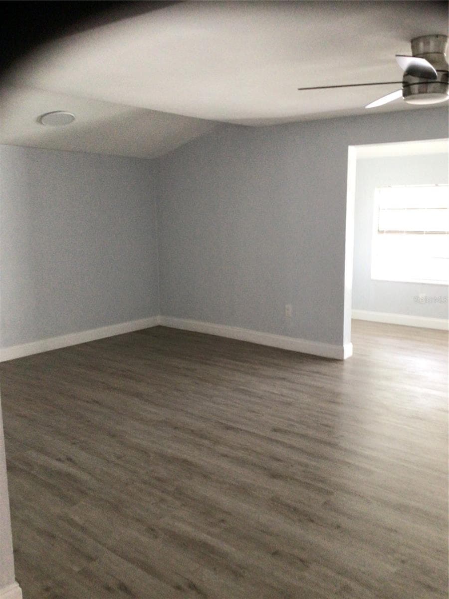1010 DAKOTA AVENUE — photo 17 of 25
