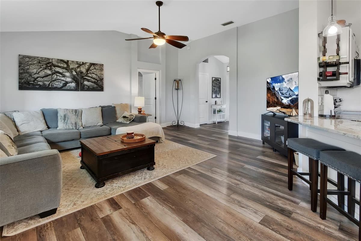 523 KONOMAC LAKE DRIVE — photo 10 of 31