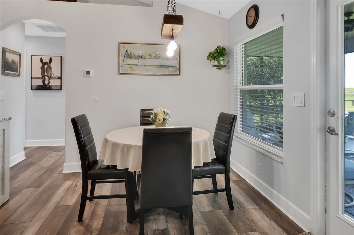 523 KONOMAC LAKE DRIVE — photo 13 of 31