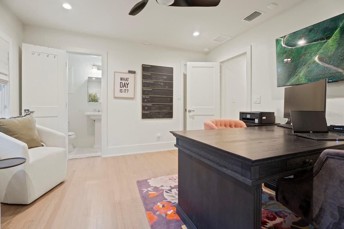 890 PHELPS AVENUE — photo 62 of 69