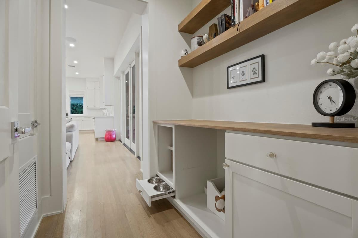 890 PHELPS AVENUE — photo 26 of 69