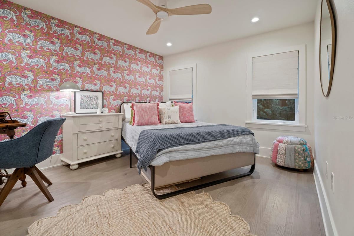 890 PHELPS AVENUE — photo 57 of 69