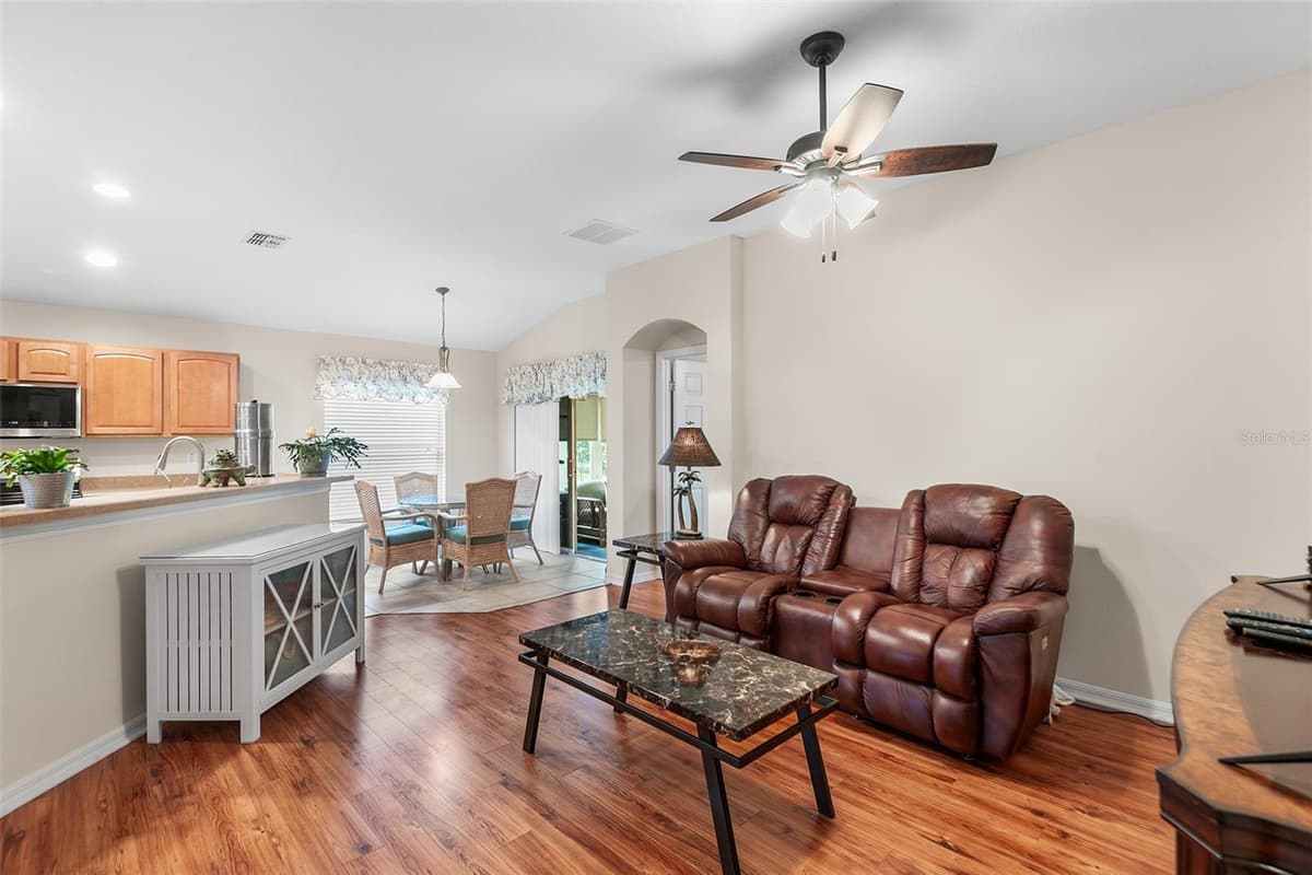 4134 BEDFORD AVENUE — photo 15 of 30