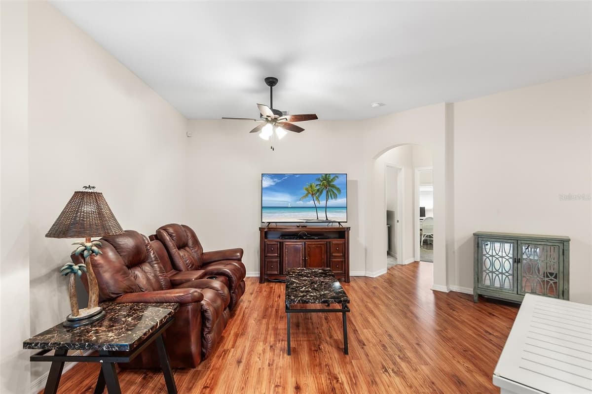 4134 BEDFORD AVENUE — photo 13 of 30