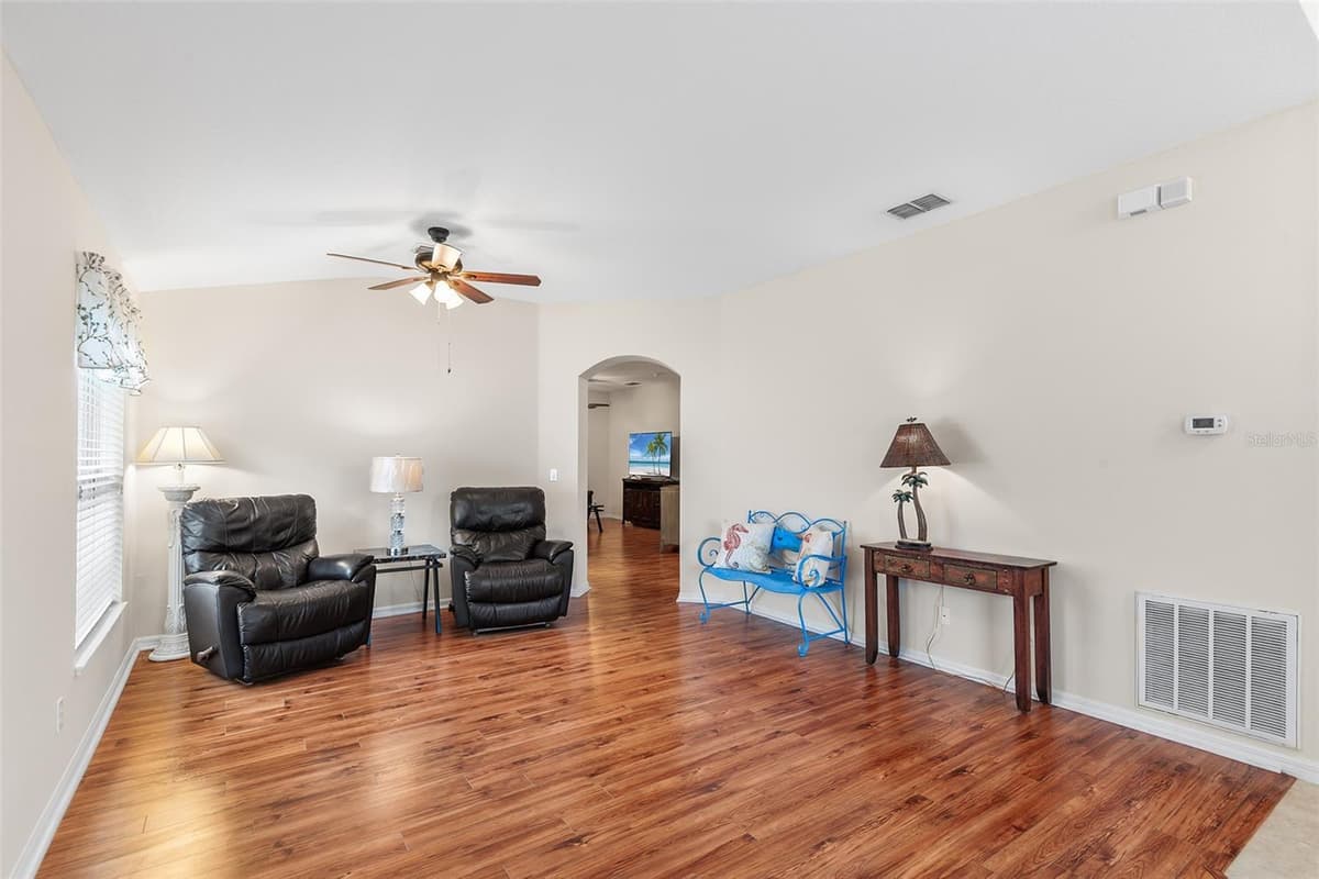 4134 BEDFORD AVENUE — photo 4 of 30