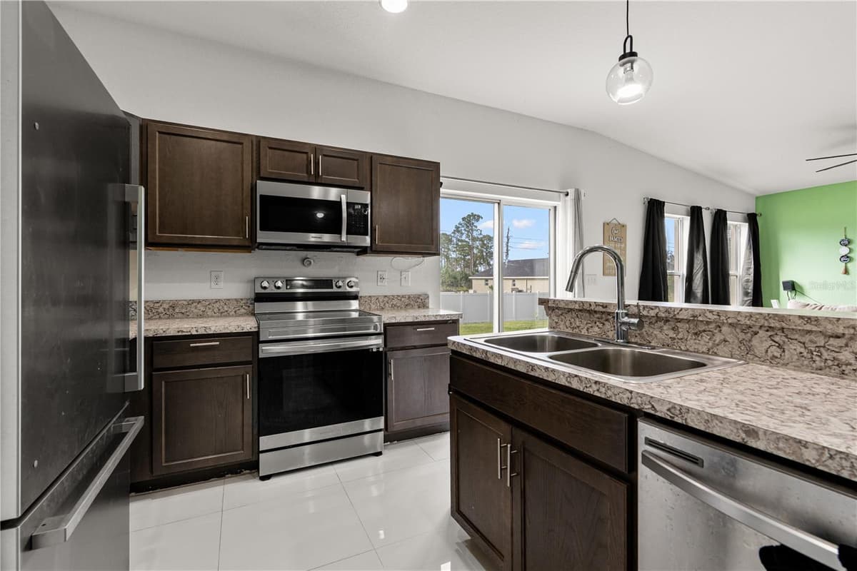 5906 ESCALON DRIVE — photo 19 of 33