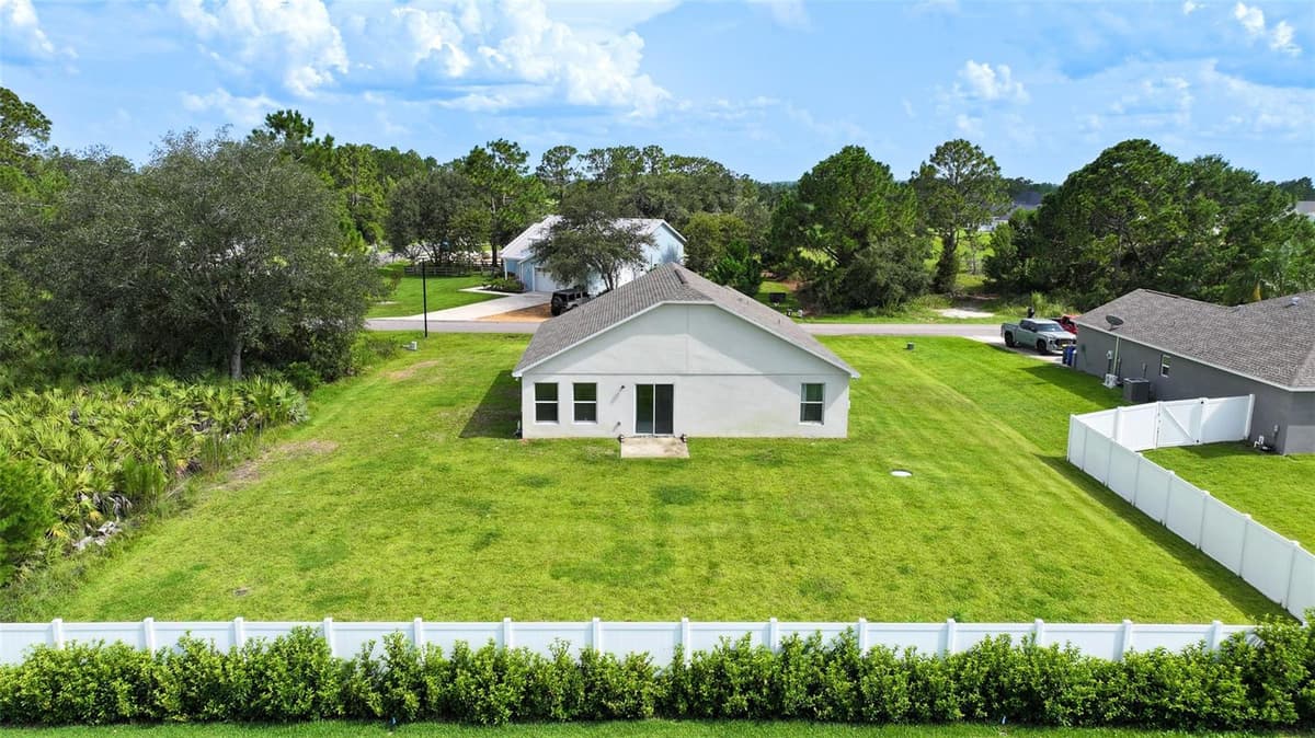 5906 ESCALON DRIVE — photo 9 of 33