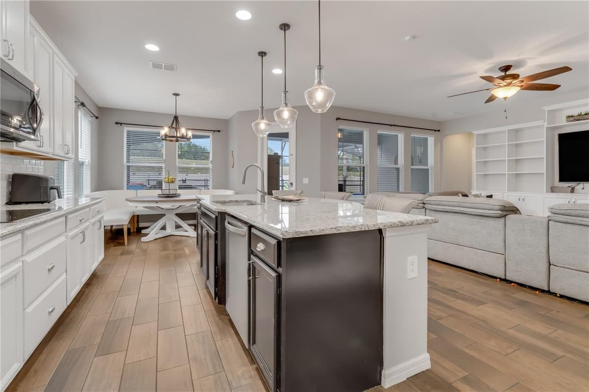 14567 CEDAR HILL DRIVE — photo 15 of 73