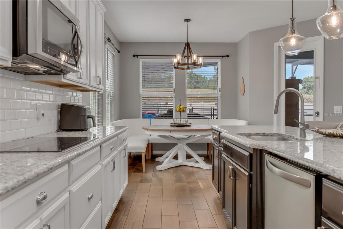 14567 CEDAR HILL DRIVE — photo 19 of 73