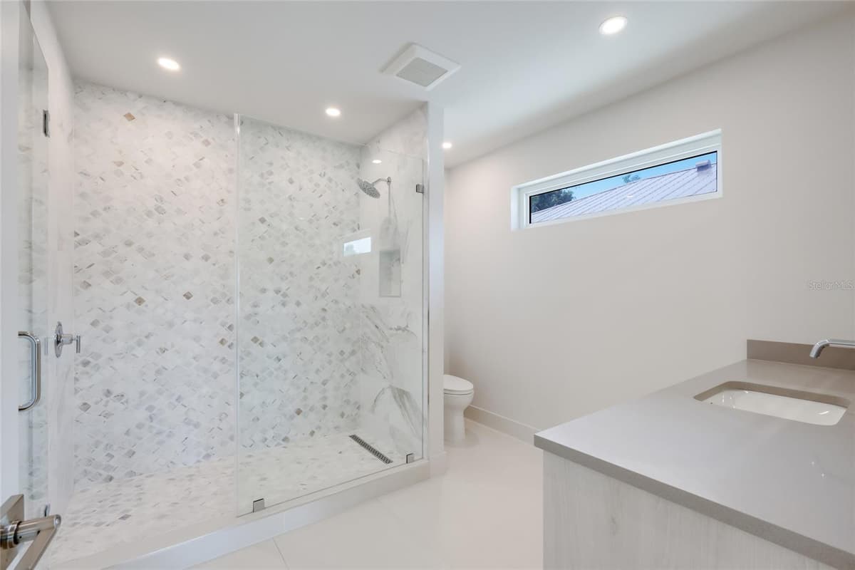 2596 FLOYD STREET — photo 20 of 31