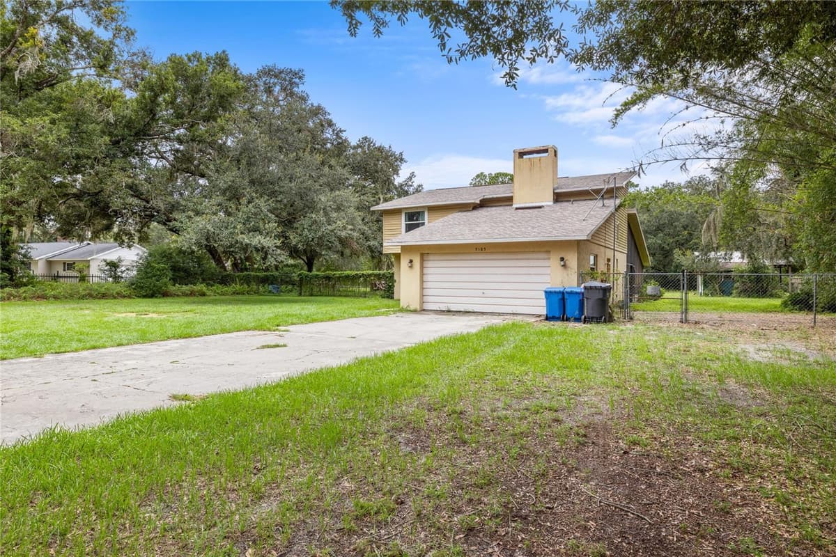 5105 FIVE ACRE ROAD — photo 4 of 42