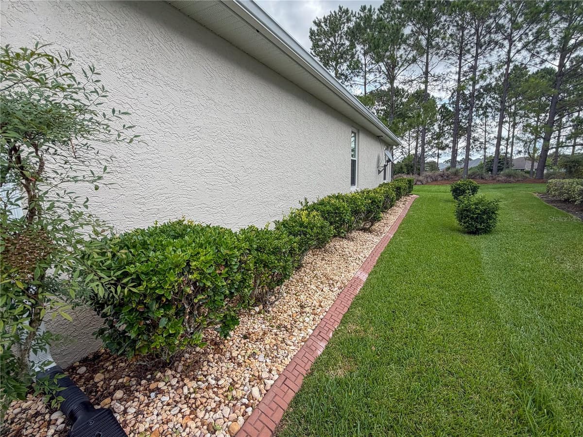 8565 82ND TERRACE — photo 3 of 47