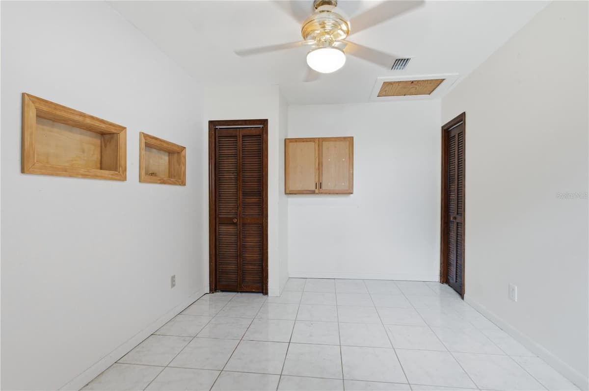527 BOUNTY AVENUE — photo 19 of 29