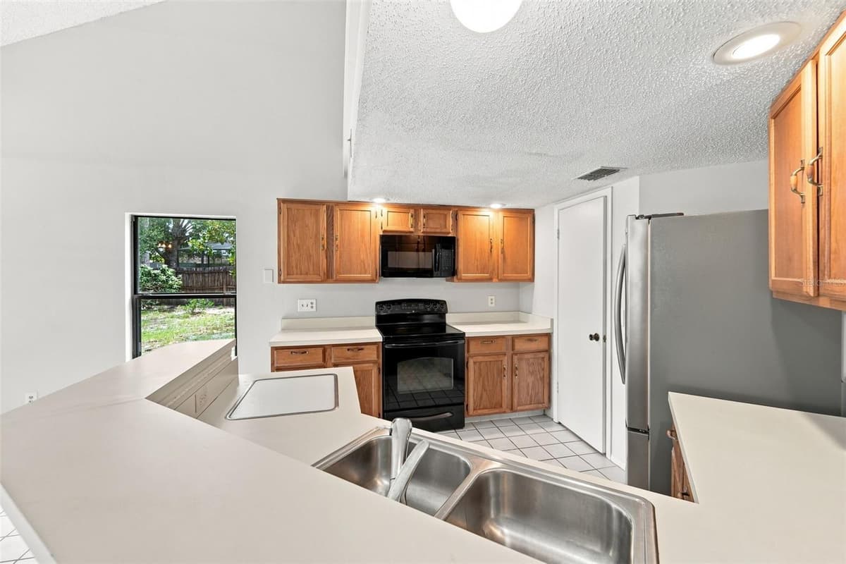 3635 SAINT LUCIE DRIVE — photo 21 of 37