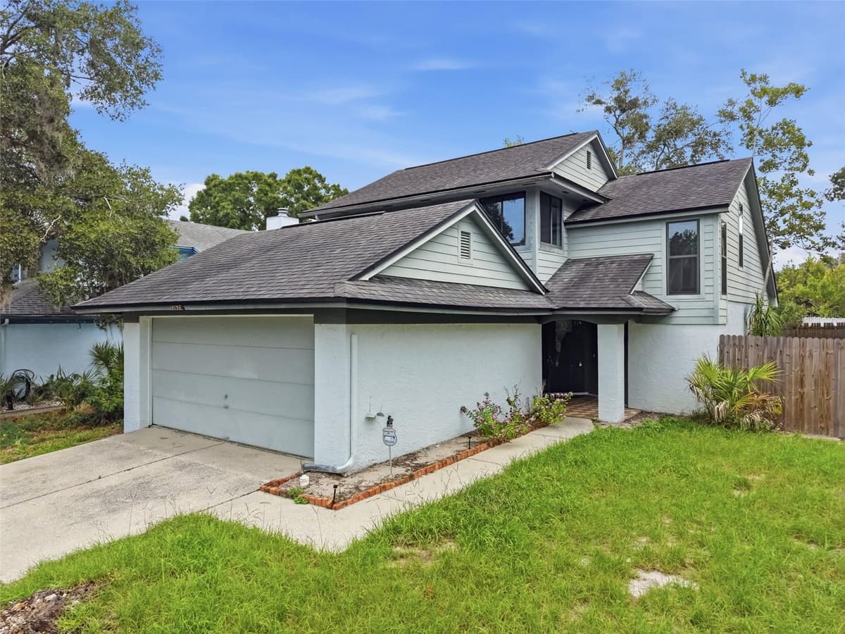 3635 SAINT LUCIE DRIVE — photo 2 of 37