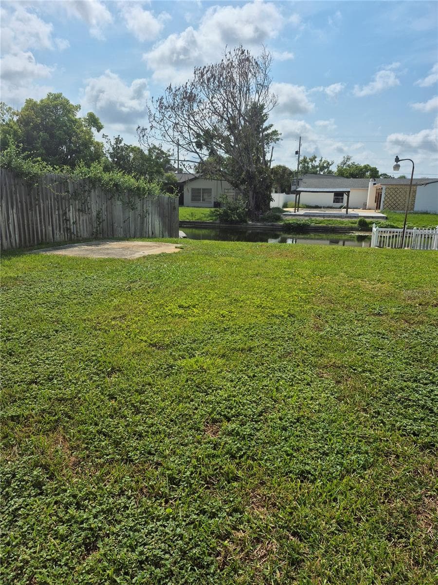 2604 REEF COURT — photo 3 of 15