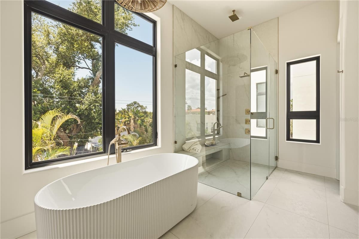 130 ADRIATIC AVENUE — photo 45 of 89