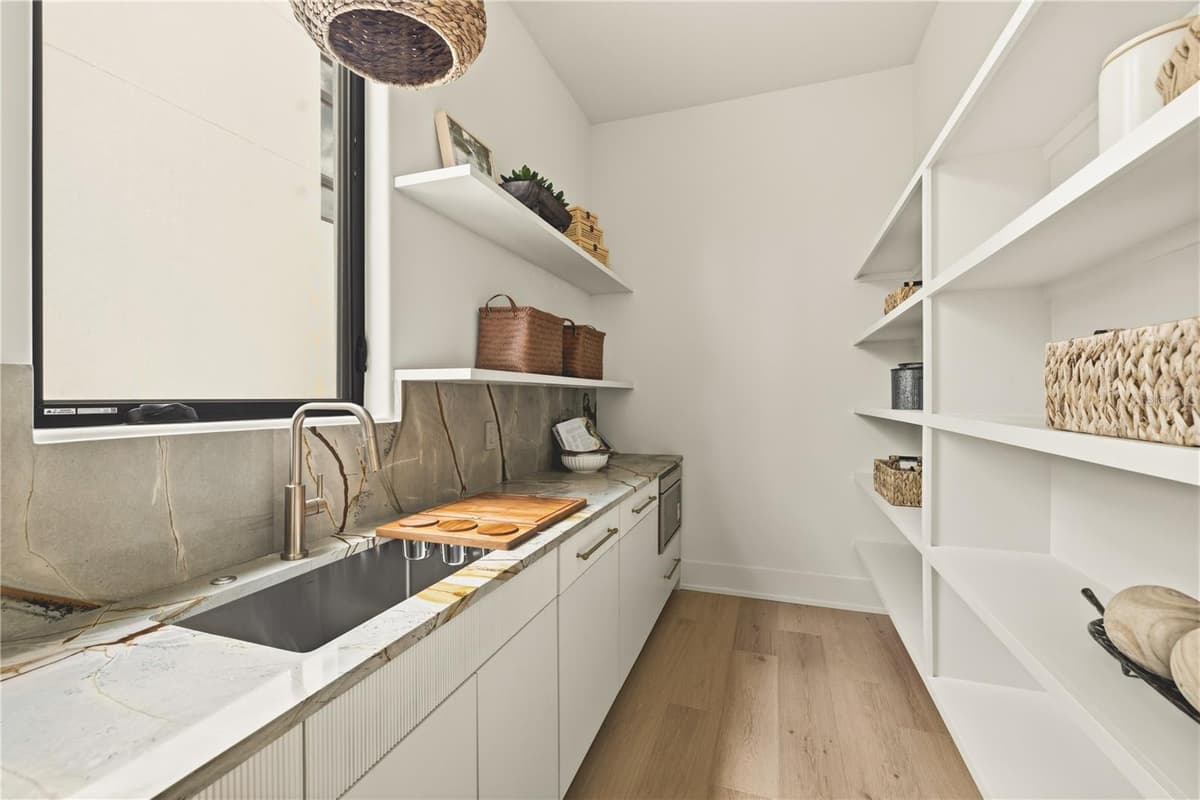 130 ADRIATIC AVENUE — photo 19 of 89