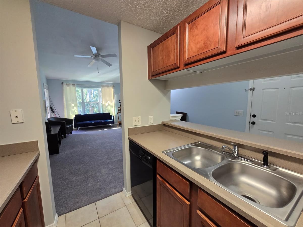 1401 PALMETTO AVENUE — photo 3 of 26