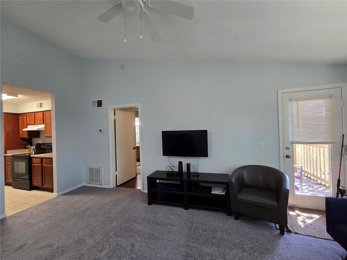 1401 PALMETTO AVENUE — photo 6 of 26