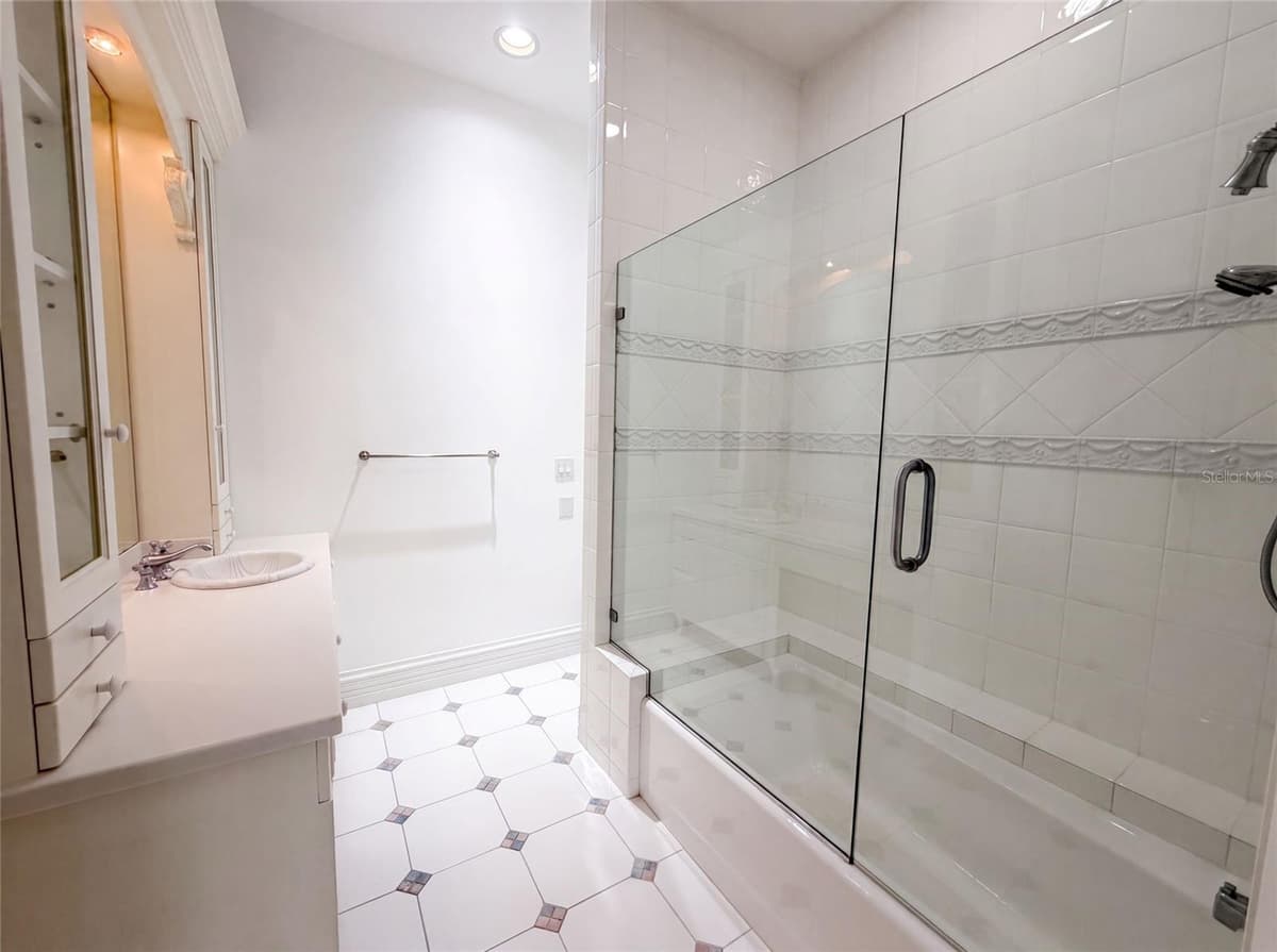 4407 DALE AVENUE — photo 38 of 55