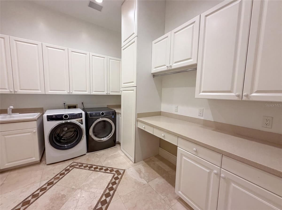 4407 DALE AVENUE — photo 47 of 55