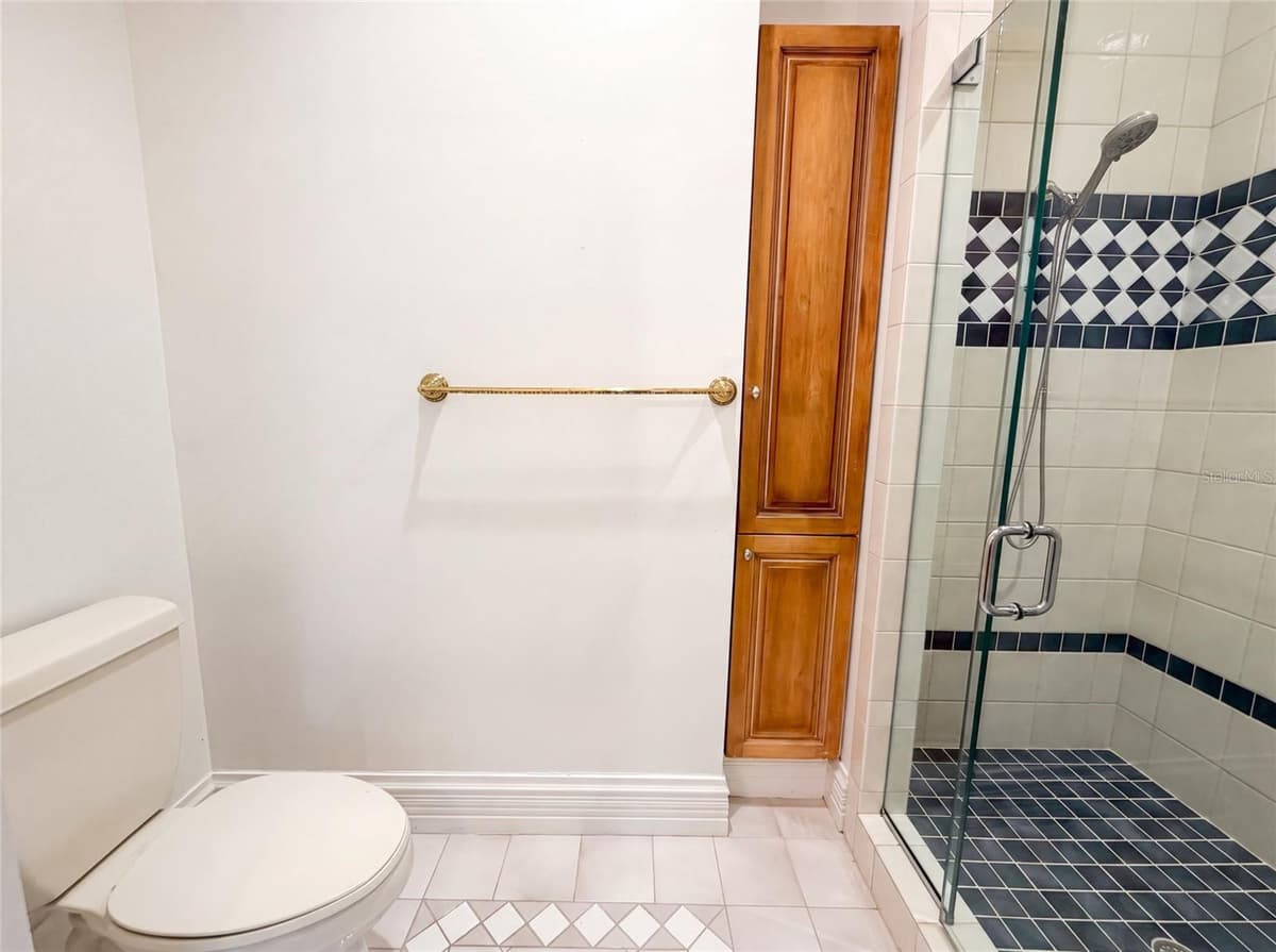 4407 DALE AVENUE — photo 37 of 55