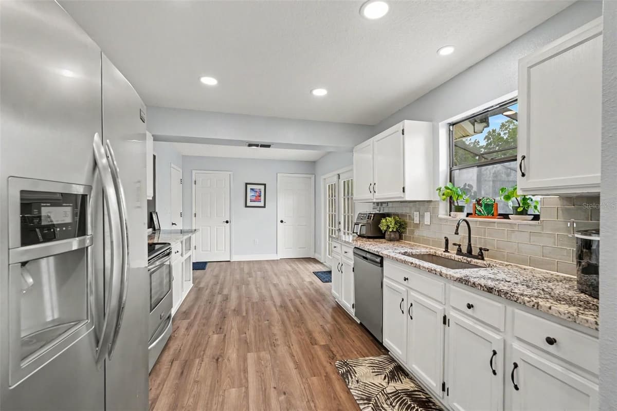 736 SANDY CREEK DRIVE — photo 9 of 26
