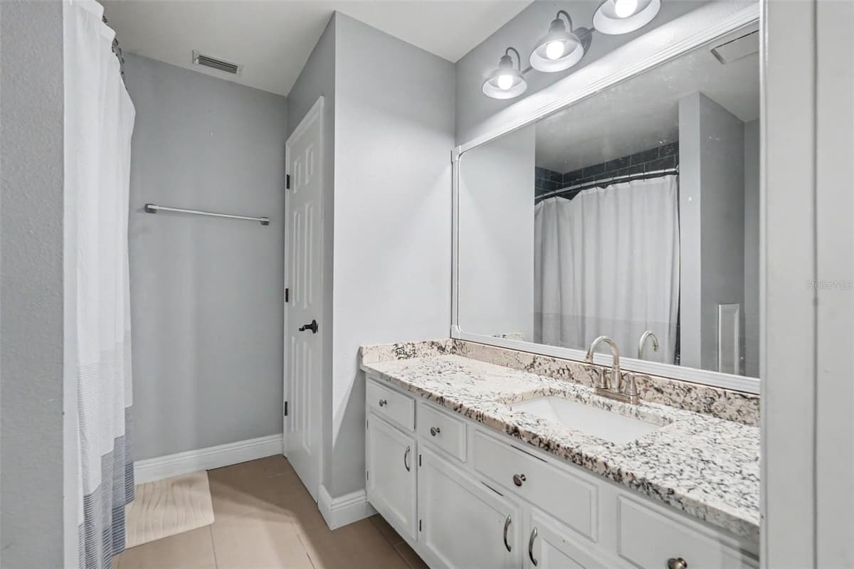 736 SANDY CREEK DRIVE — photo 11 of 26