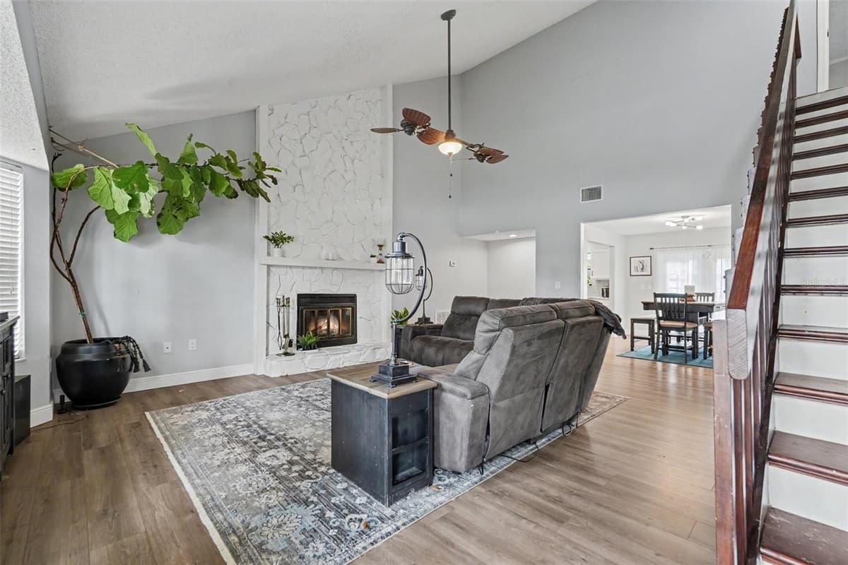 736 SANDY CREEK DRIVE — photo 6 of 26