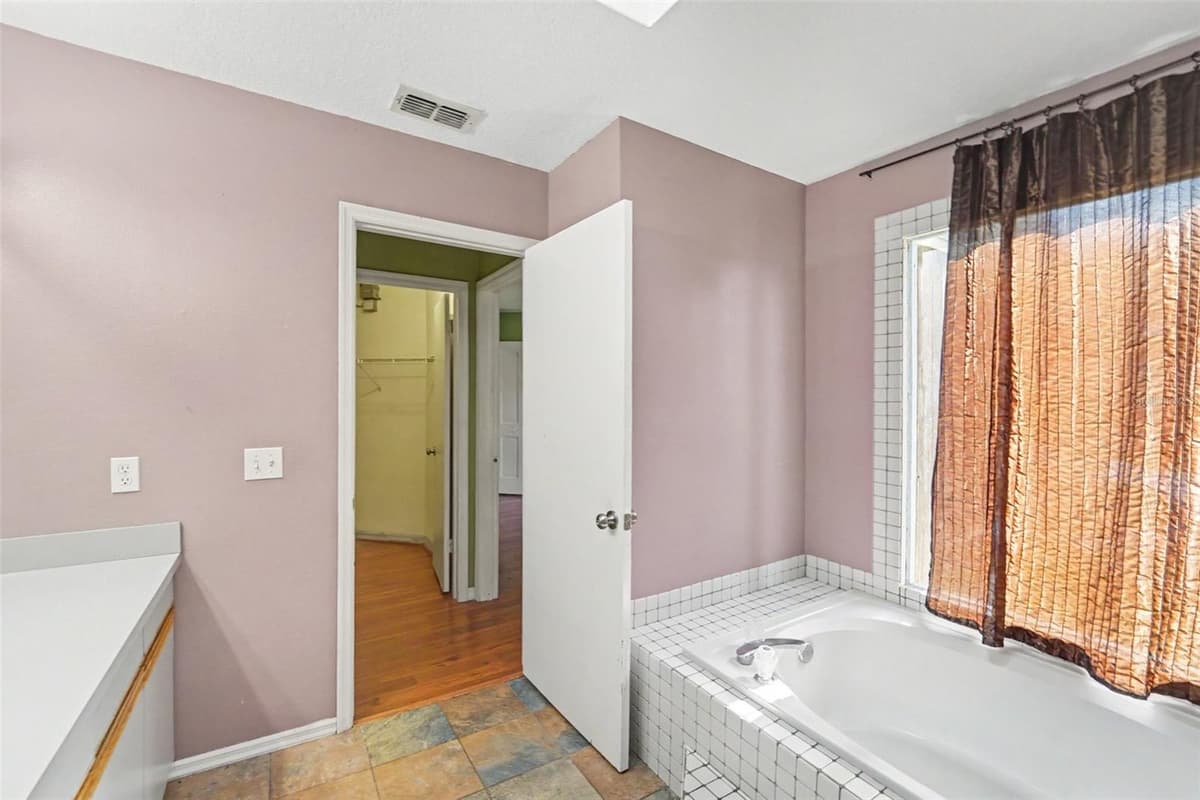5422 FOLEY SQUARE — photo 14 of 25