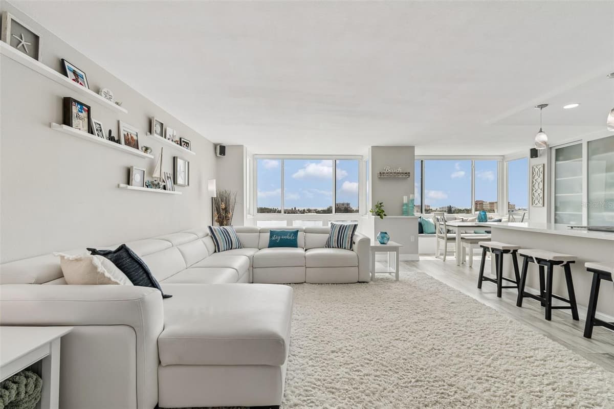 644 ISLAND WAY — photo 3 of 61