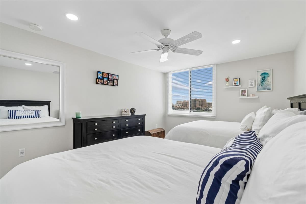 644 ISLAND WAY — photo 33 of 61