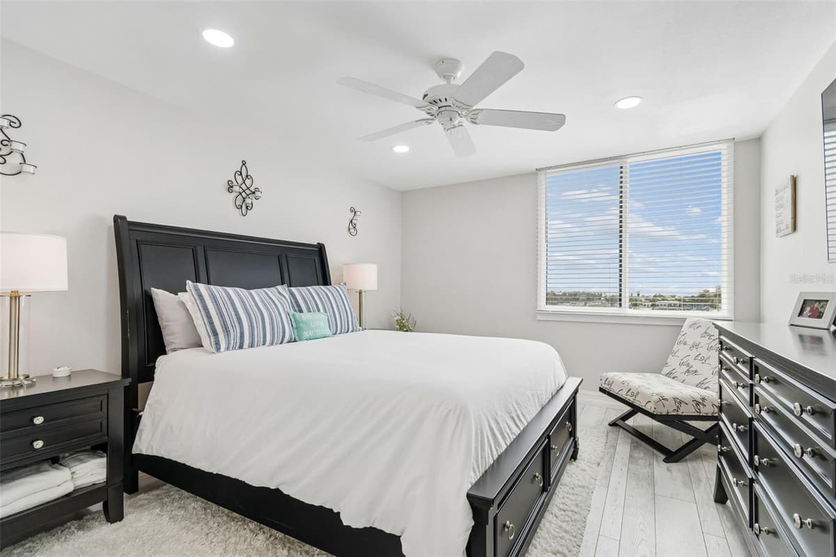 644 ISLAND WAY — photo 39 of 61