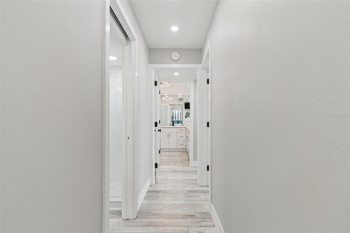 644 ISLAND WAY — photo 31 of 61