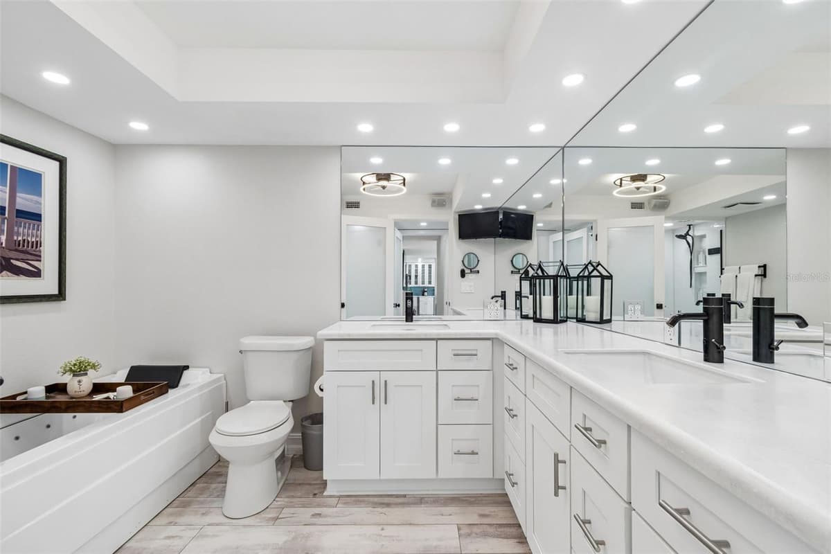 644 ISLAND WAY — photo 8 of 61