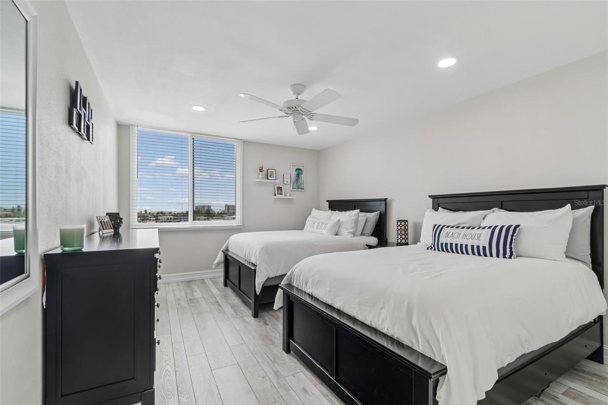 644 ISLAND WAY — photo 32 of 61