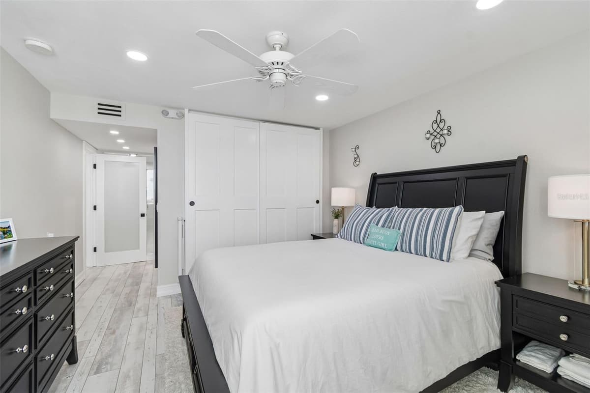 644 ISLAND WAY — photo 41 of 61