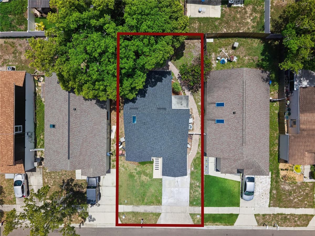 1256 PIN OAK DRIVE — photo 6 of 44