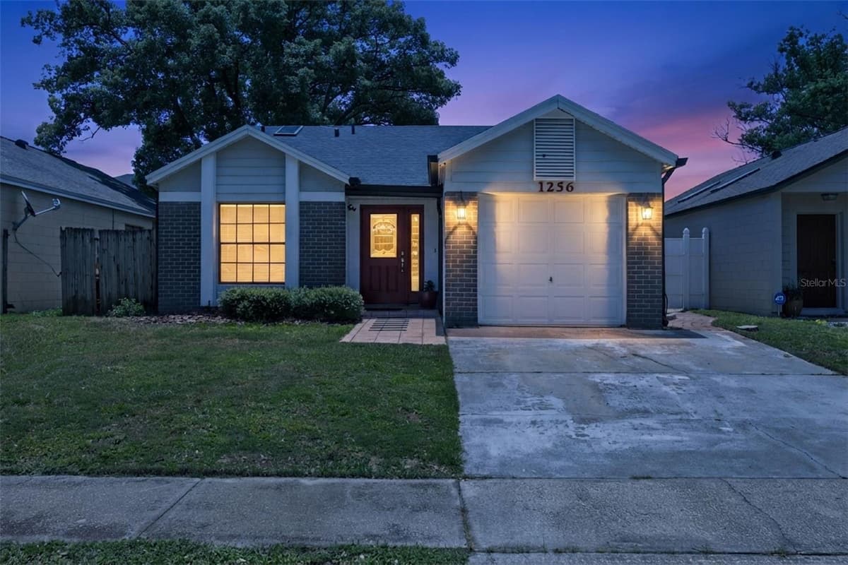 1256 PIN OAK DRIVE — photo 8 of 44